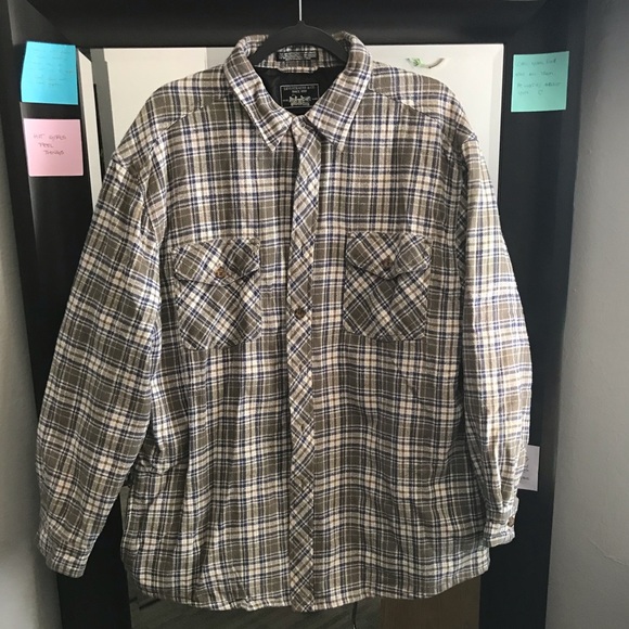LEVIS quilted flannel plaid Shacket size XL in men but for anyone - Picture 1 of 8